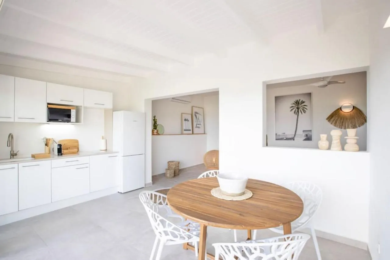 Casa Del Mar, Luxury And Magical View Of Orient Bay Villa